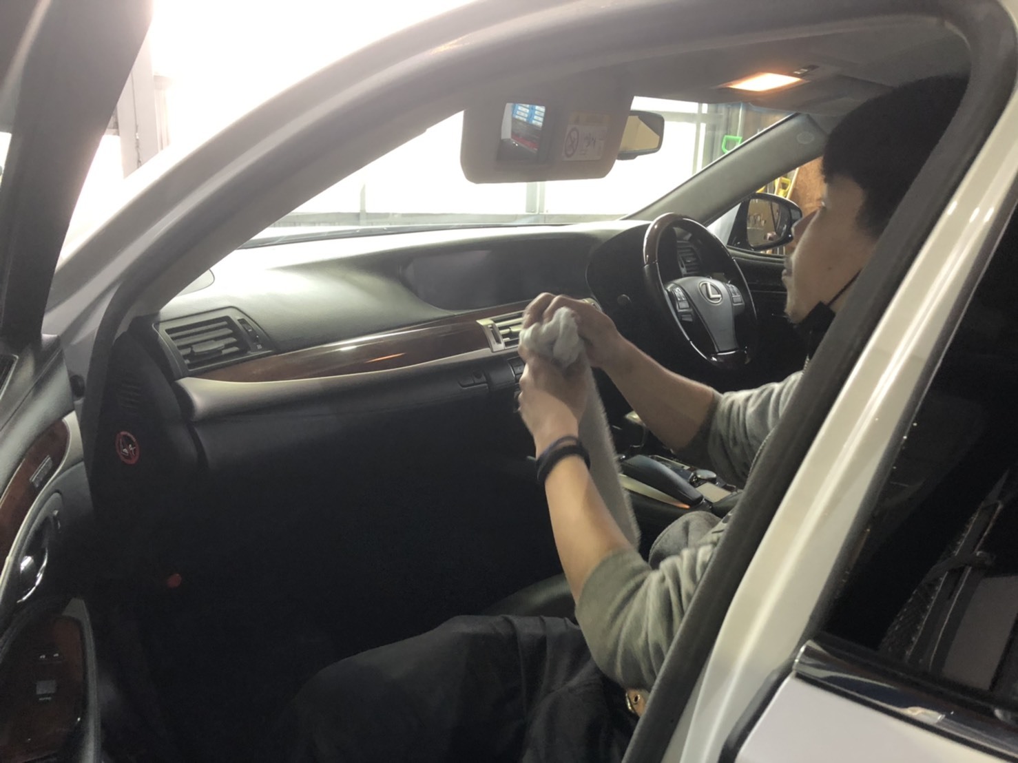 3月27日(金)TOMMYBASEブログ☆S様タントご成約!スバル限定車♪レクサス♪自社ローン全国対応!_b0127002_16274190.jpg