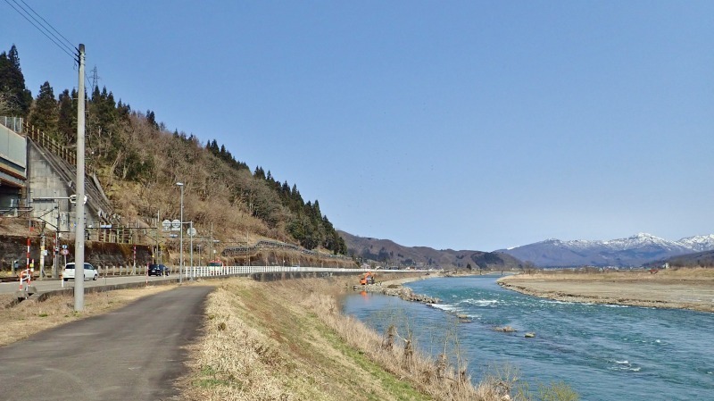 堰の災害復旧工事が行われています_c0336902_21202021.jpg