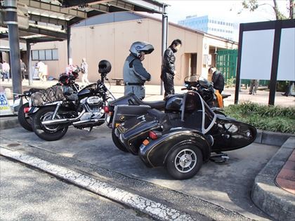 バイクの駐輪マナー 高速paの駐輪場にて Samとバイクとpastime バイクの駐輪マナー 高速paの駐輪場にて Samとバイクとpastime