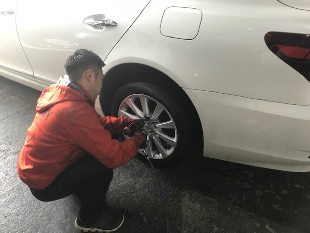 3月28日(土)TOMMYBASEブログ☆I様LS600h納車!レクサス専門店♪LS460♪カスタムセダン♪自社ローン全国対応!_b0127002_17001375.jpeg