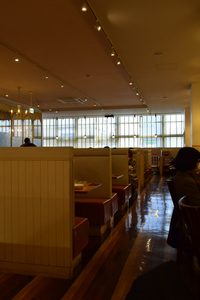 横浜市中区伊勢佐木町の不二家横浜センター店(昭和モダン建築再訪)_f0142606_08111685.jpg
