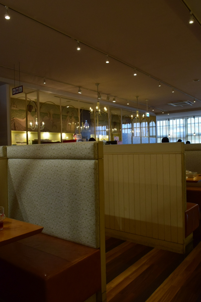 横浜市中区伊勢佐木町の不二家横浜センター店(昭和モダン建築再訪)_f0142606_08253993.jpg