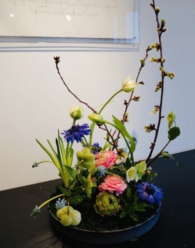 まだまだ混乱が続いていますが、そんな時だからこそやはりお花に癒されます。_d0139350_18235783.jpg