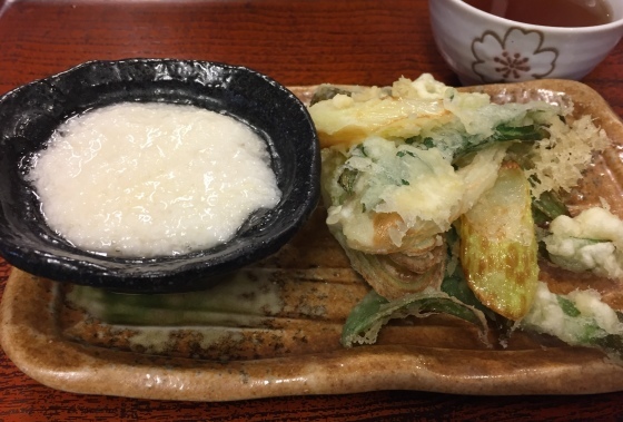 生しらす丼とぶっかけうどん醤油_a0258686_07322174.jpeg