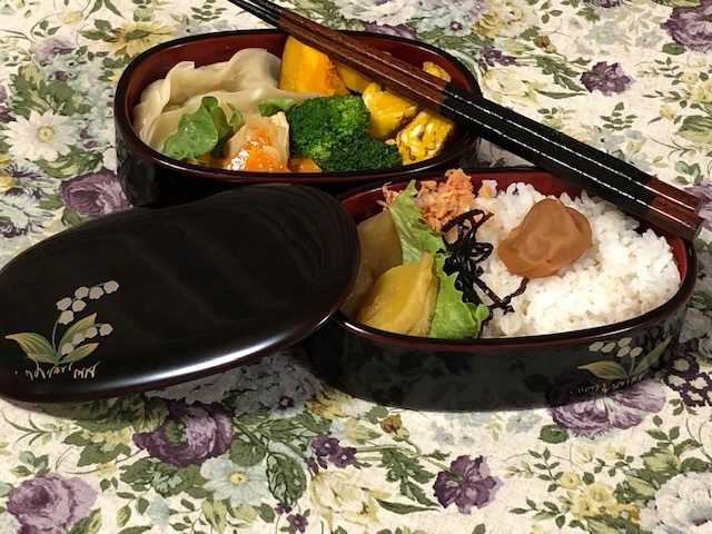 2020川連漆器のお弁当・・・少し前の写真ですが。 : 秋田 蕗だより