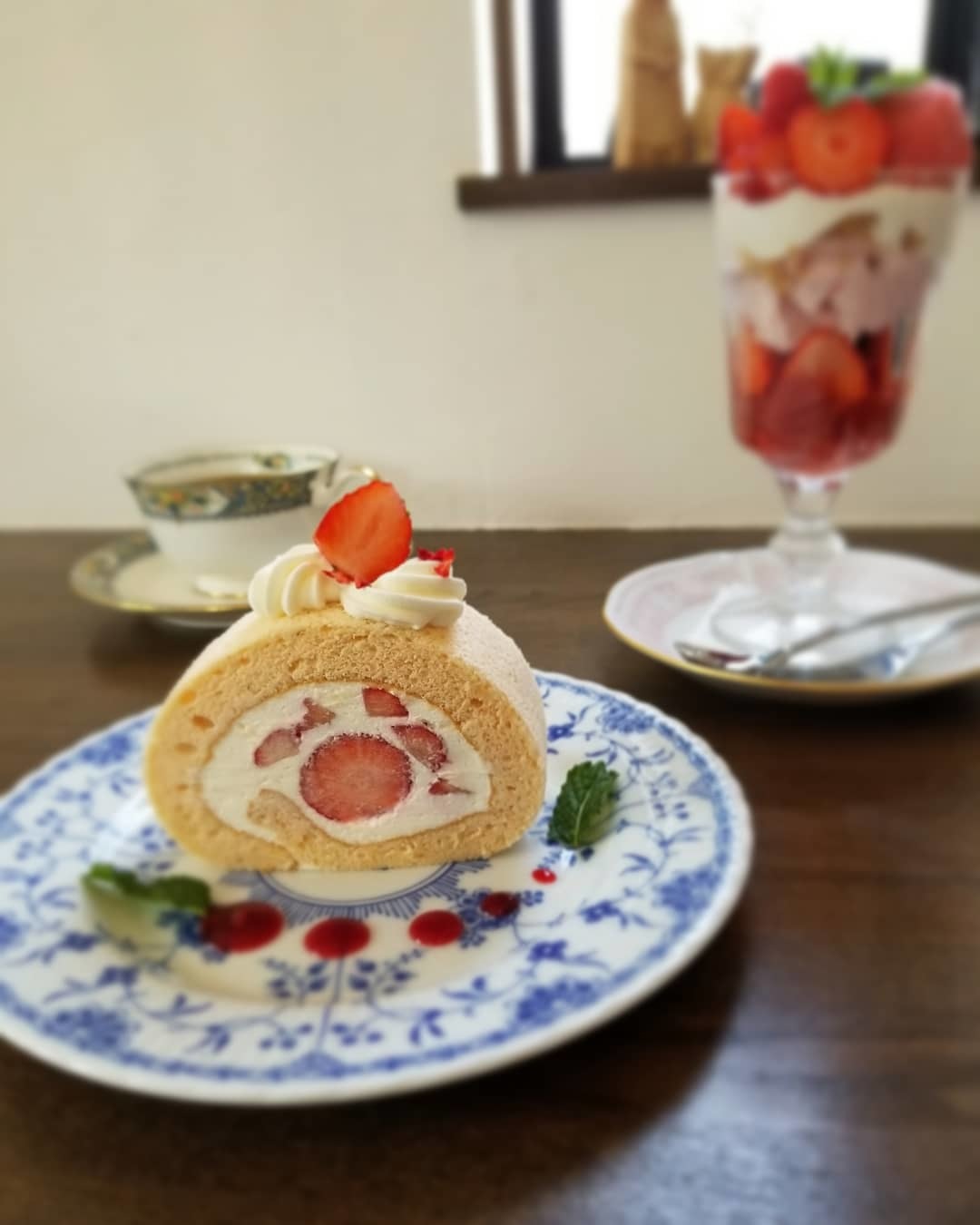 Cafe Patra カフェパトラ 3月のいちごパフェといちごのロールケーキ ぴきょログ 軽井沢でぐーたら生活 Cafe Patra カフェパトラ 3月のいちごパフェといちごのロールケーキ ぴきょログ 軽井沢でぐーたら生活