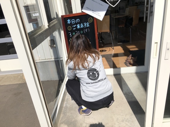 3月31日(火) 本店ブログ♪平成29年式 アウディTT Sクーペ 4WDあります☆彡_b0127002_18551405.jpg