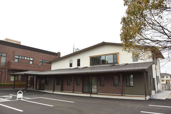 ナーシングデイ こすもす 竣工_b0253614_15310910.jpg