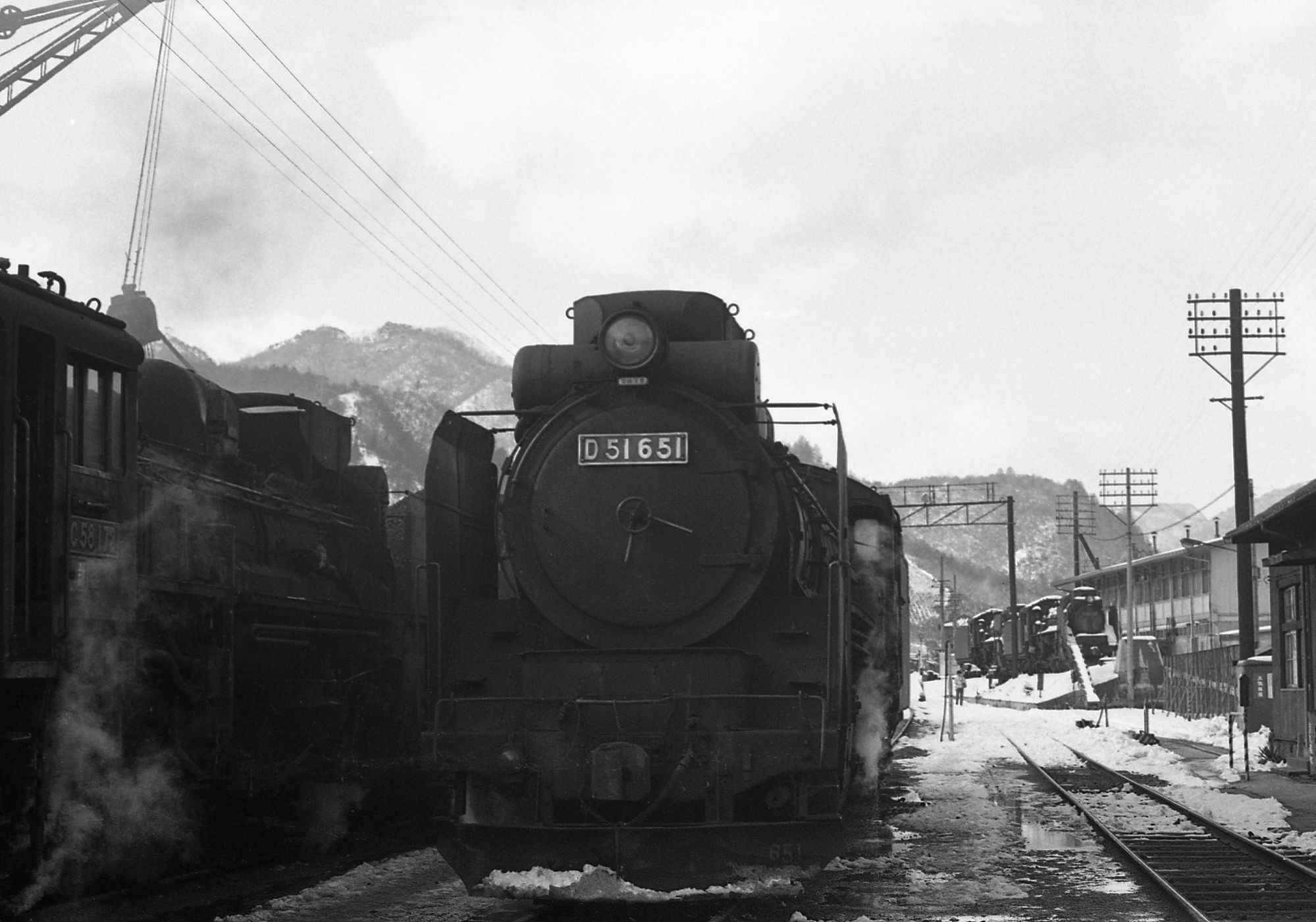 昔、機関区・駅で出会った車輌達（19）新見機関区 D51651_a0396125_18162109.jpg