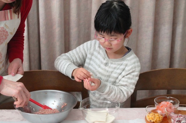 たこ焼き器で「焼きしゅうまい」_d0377645_16014808.jpg