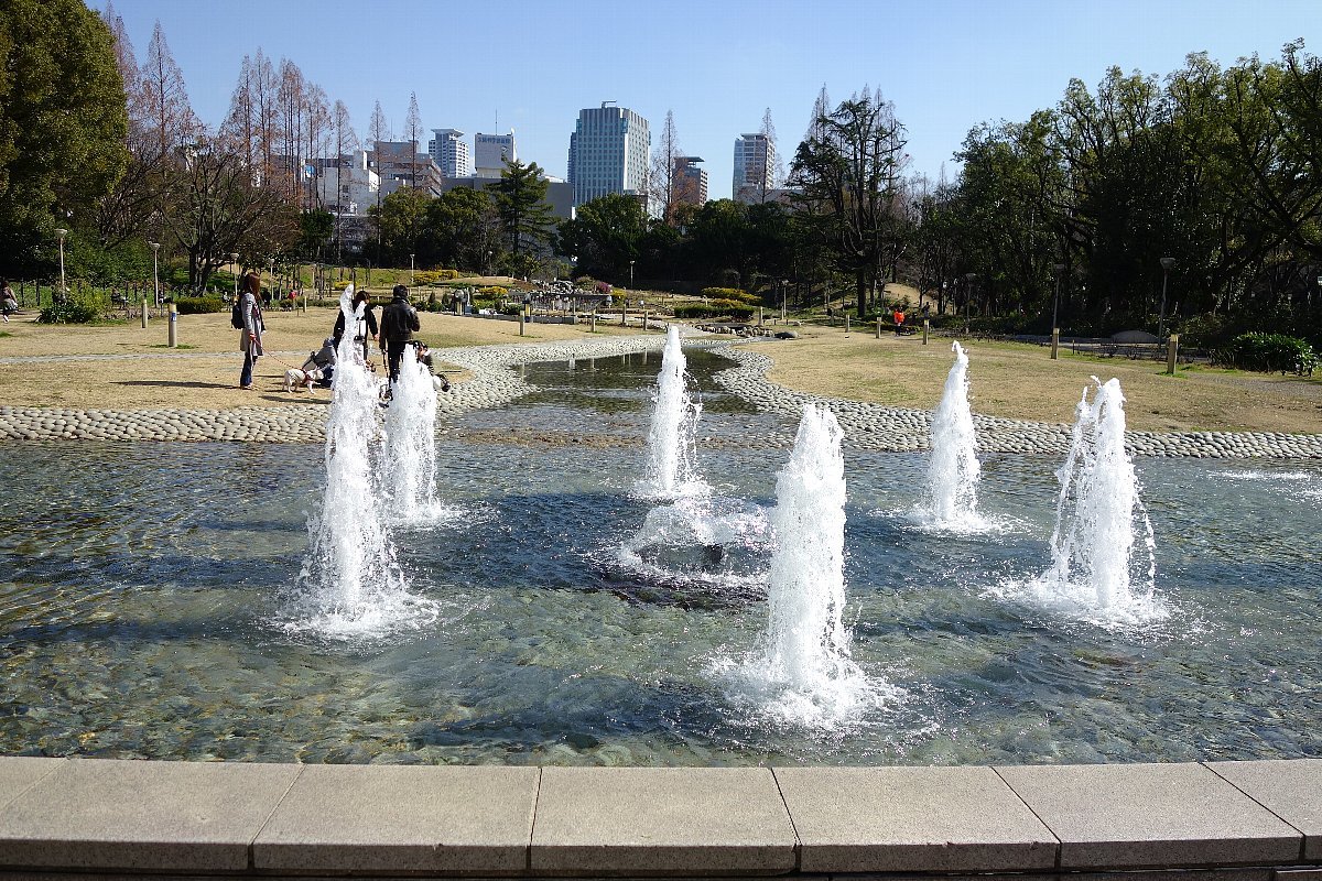 靭 うつぼ 公園 東園 レトロな建物を訪ねて