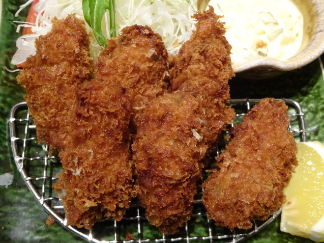 オトーさんのランチ ~ カキフライ定食_b0405262_17063276.jpg