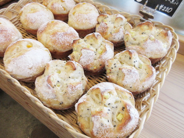 パンの店 カッタン(旧:曽木のベーカリー Kattan)_c0152767_20322880.jpg
