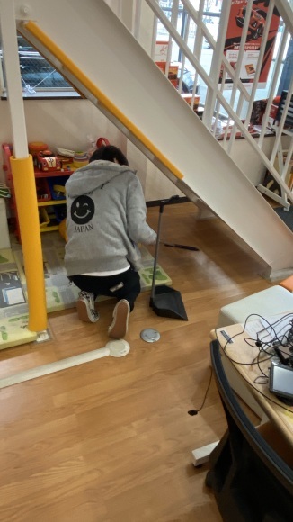 4月2日(木)本店ブログ★ トラックもあります!!! ランクル ハマー エスカレード TOMMY_b0127002_17305109.jpg