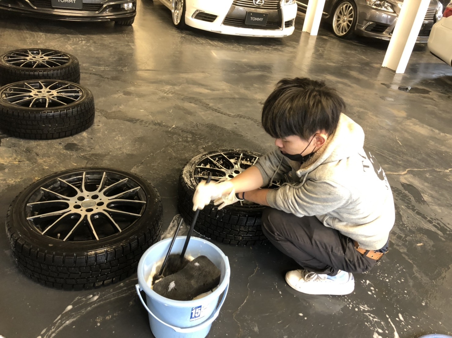 4月2日(木)TOMMYBASEブログ★フォレスター限定車あります!!レクサス・カスタムセダン★自社ローン全国対応!!_b0127002_19490126.jpeg