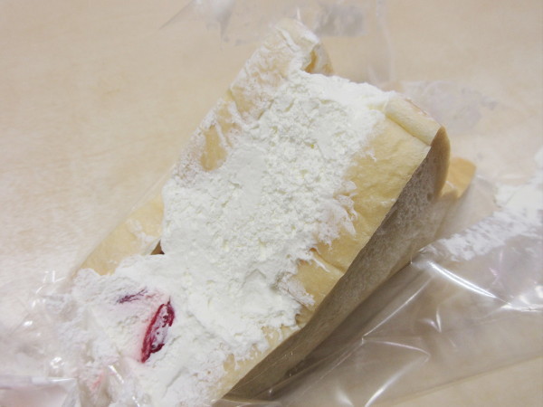 【八百甚×い志かわ】期間限定販売 フルーツサンド いちご_c0152767_20033622.jpg