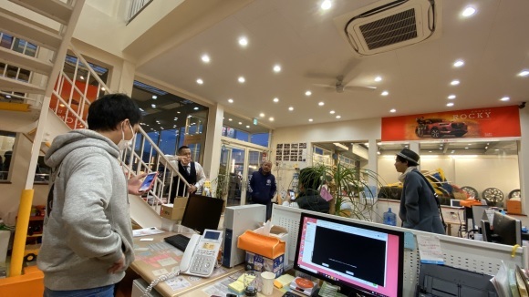 4月4日(土)本店ブログ♬ A様 ランクル納車♡ ランクル ハマー エスカレード TOMMY♡_b0127002_18053992.jpg