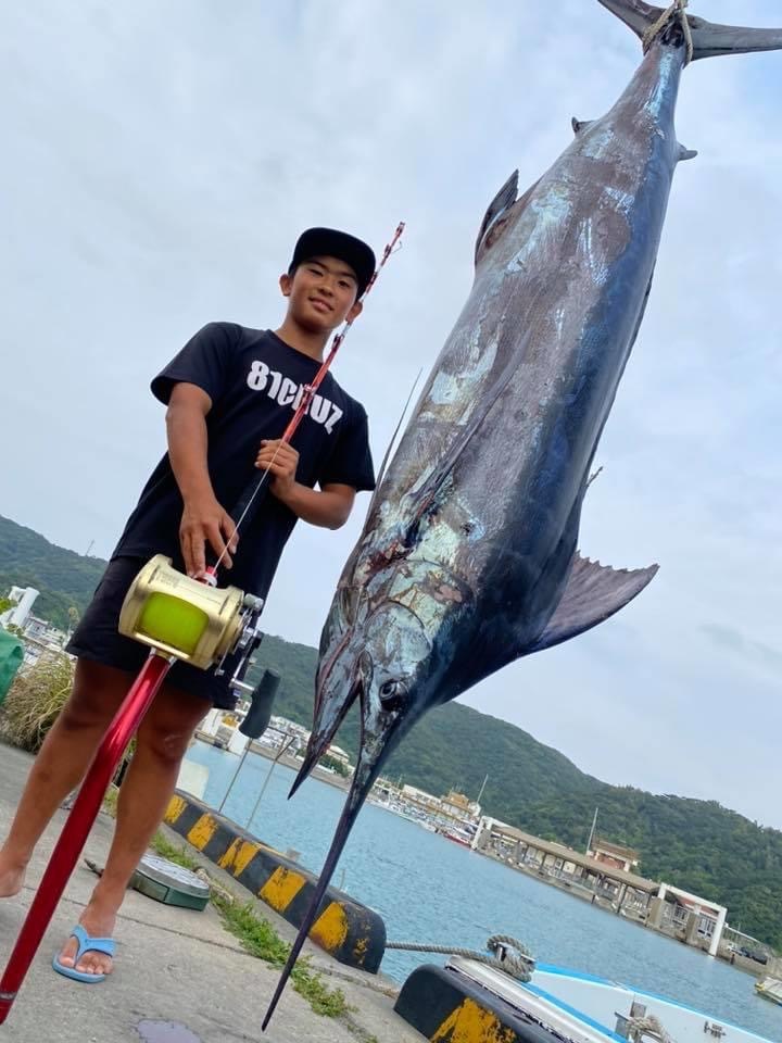 座間味島でクロカジキ_f0009039_17575302.jpeg