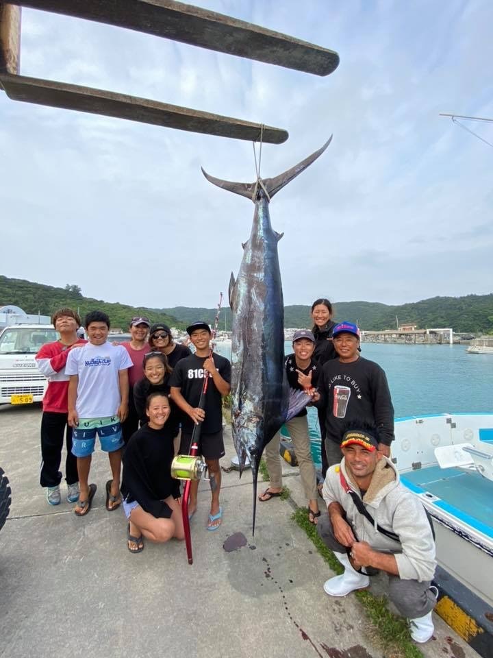 座間味島でクロカジキ_f0009039_17580805.jpeg