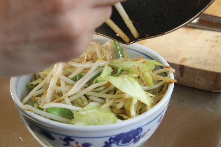 サンミート木村のジンギスカン丼。_d0164343_13594124.jpg