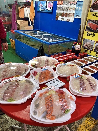 2月のソウル・・・・記憶旅⑧ ヨンチョン市場でカムジャタンを囲む_b0060363_23092411.jpeg