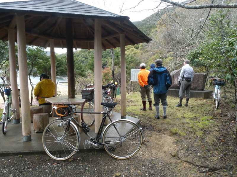 尾鷲〜熊野市間のリアス式海岸を行く_d0383596_23112480.jpg