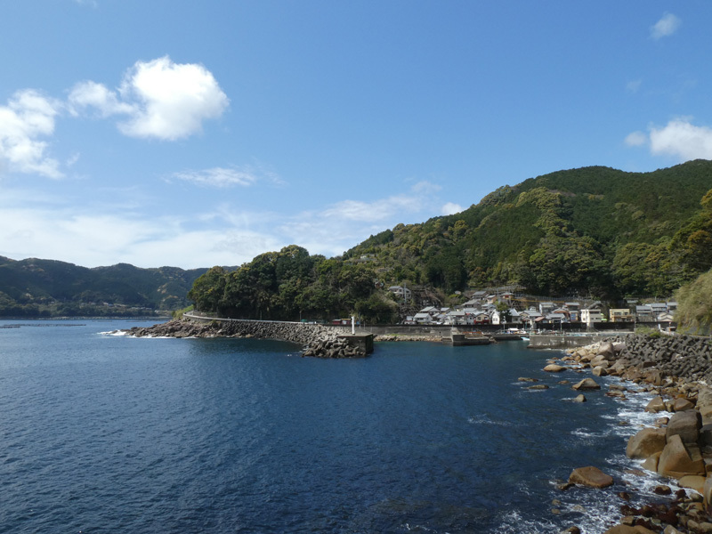 尾鷲〜熊野市間のリアス式海岸を行く_d0383596_23114407.jpg