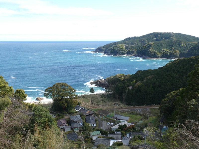 尾鷲〜熊野市間のリアス式海岸を行く_d0383596_23264866.jpg