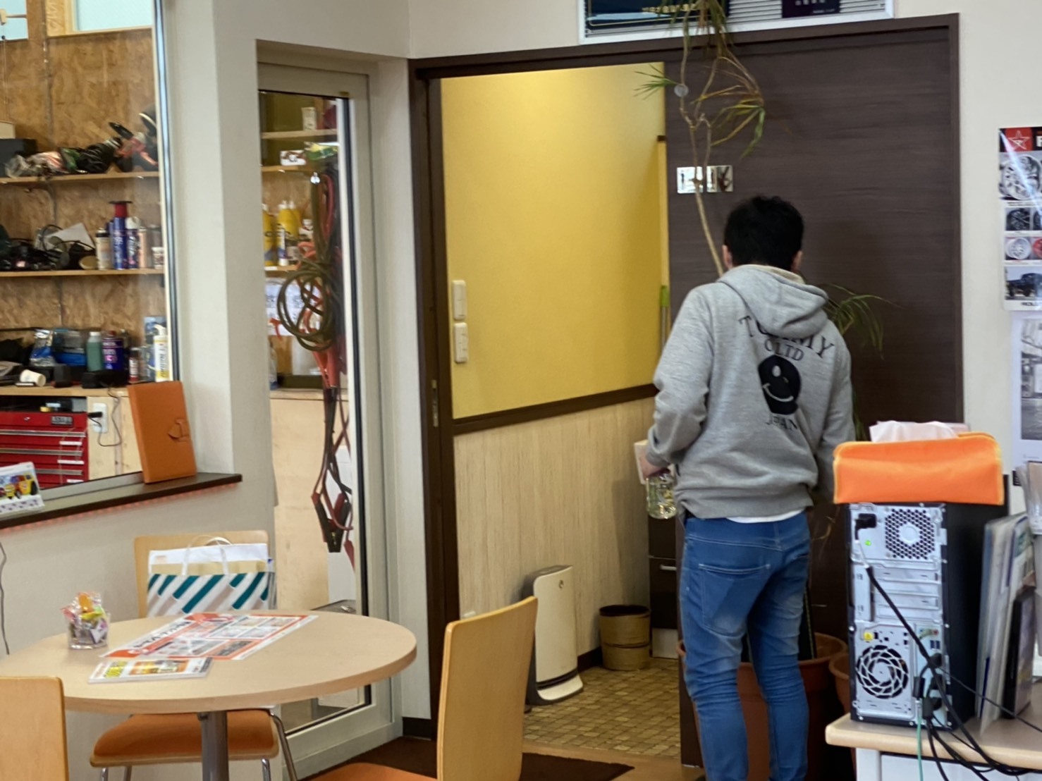 4月5日(日)M社様LS600L納車(*^-^*)ランクル ハマー エスカレード TOMMY♡_b0127002_18184531.jpg
