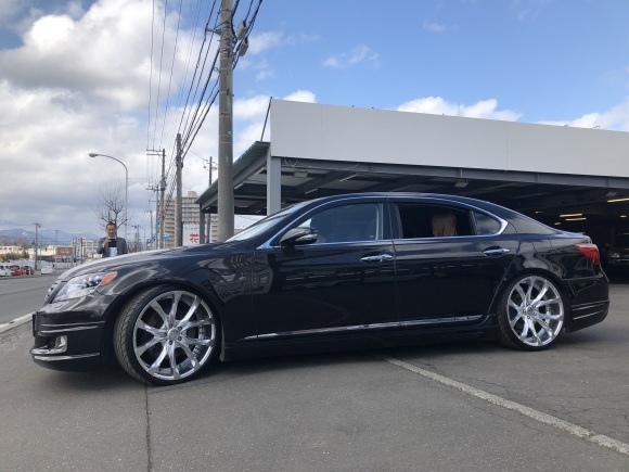 4月5日(日)M社様LS600L納車(*^-^*)ランクル ハマー エスカレード TOMMY♡_b0127002_18364200.jpg