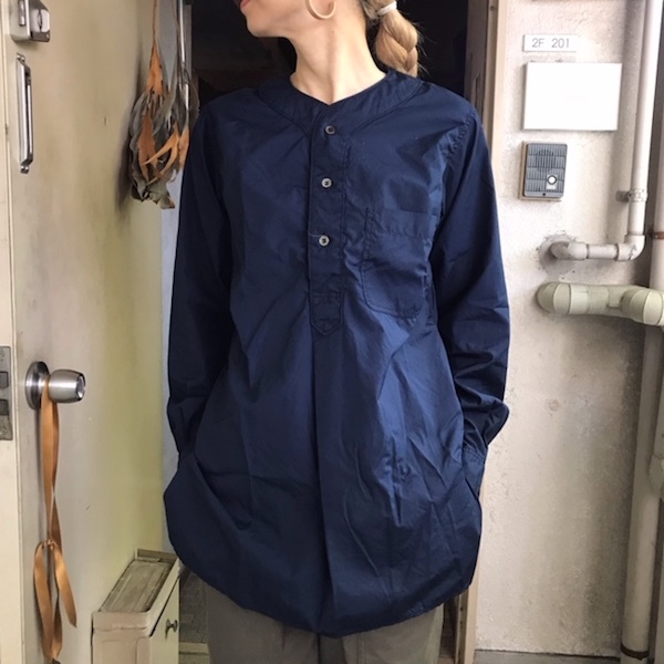 ネイビーカラーのシャツ_d0364239_16354378.jpg