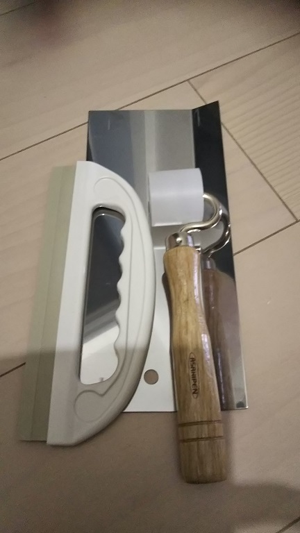 トイレドアの壁紙張替え 日々雑記