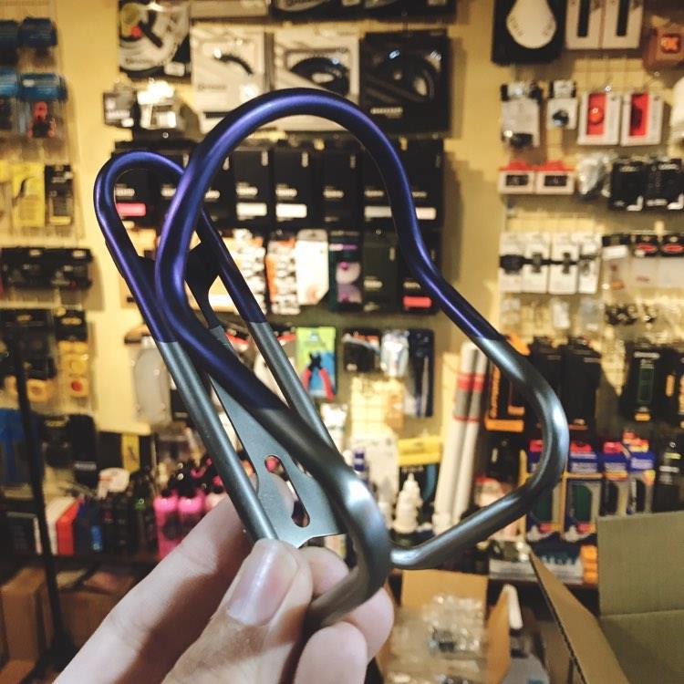 逸品御紹介 SILCAのチタンボトルケージ限定カラー : 盆栽自転車 逸品御紹介 SILCAのチタンボトルケージ限定カラー : 盆栽自転車
