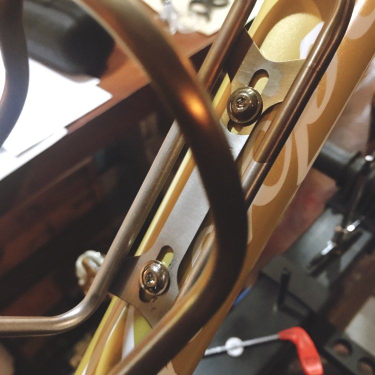 逸品御紹介 SILCAのチタンボトルケージ限定カラー : 盆栽自転車店ブログ