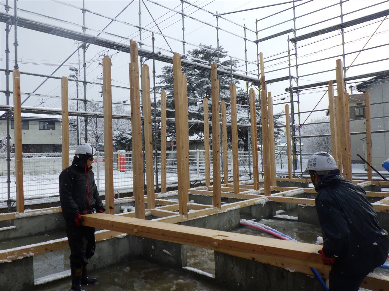 青山の家 建て替え工事 建て方作業開始 岩井沢工務所の現場日記 青山の家 建て替え工事 建て方作業開始 岩井沢工務所の現場日記