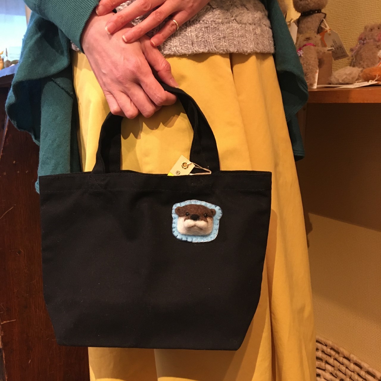 関西つうしん【がしがしもぐもぐ展】woolmoonさん作品と通販は6月30日まで受付_d0322493_23595978.jpg