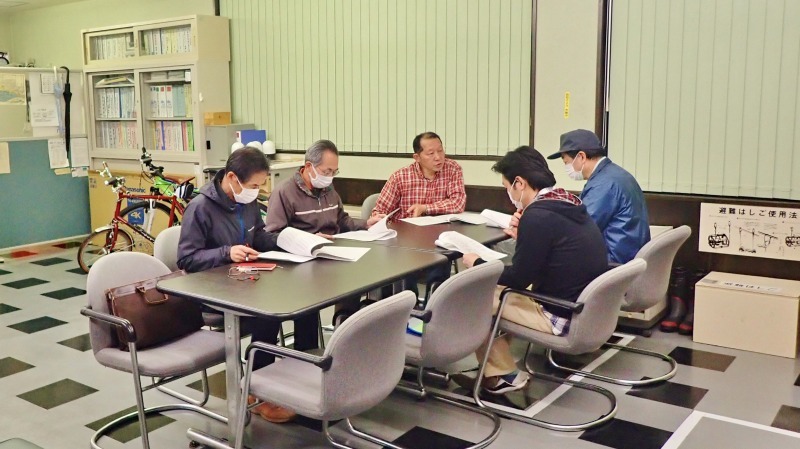 新四役会議が開かれました!_c0336902_14091362.jpg