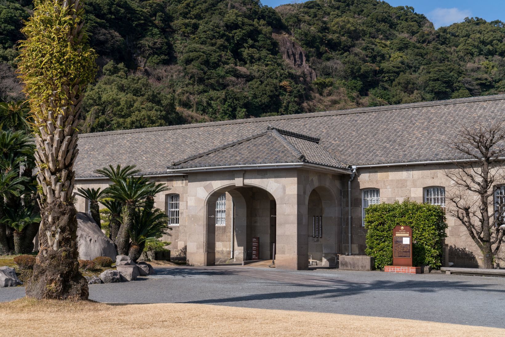 【重要文化財・世界遺産】　旧集成館機械工場　（鹿児島県 鹿児島市）　行き方、見学のしかた　_b0212342_20181725.jpg