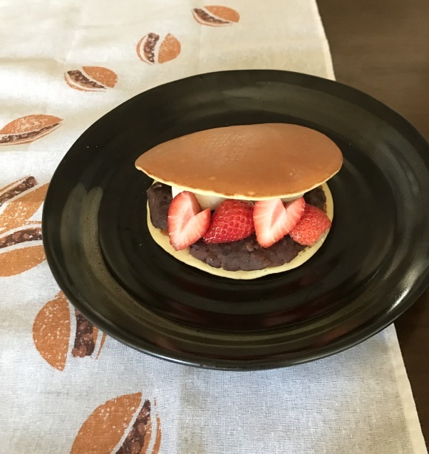 おうち時間に・・ホケミdeいちごどら焼き♡_e0141159_18455032.jpeg
