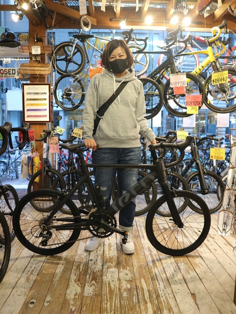 4月11日 渋谷 原宿 の自転車屋 FLAME bike前です_e0188759_17452342.jpg