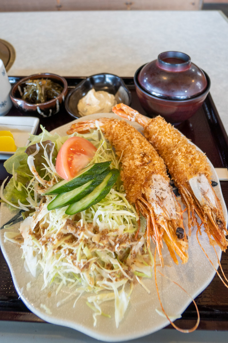  お食事処 大周で、大きいエビフライ定食_a0077663_15480353.jpg