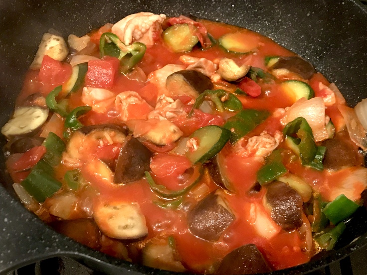 鶏肉と夏野菜のトマト煮 準備中♪_c0212604_8101760.jpg