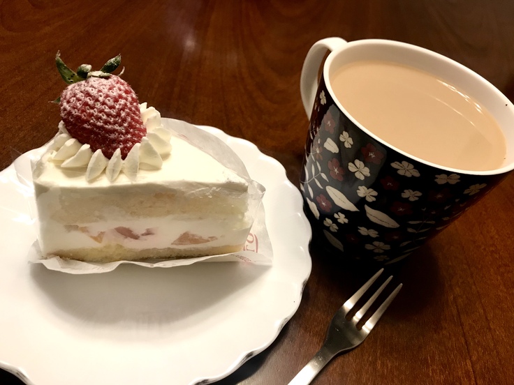 月曜の朝*雨の朝*そんな朝はケーキから♪_c0212604_6561011.jpg