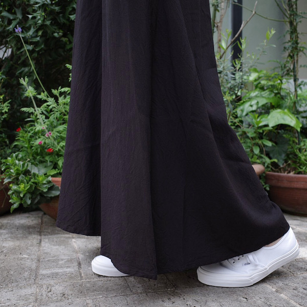 レーヨンノースリーブ COMOLI_d0364239_19285035.jpg