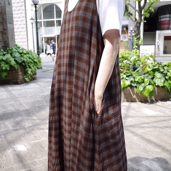 レーヨンノースリーブ COMOLI_d0364239_19312279.jpg