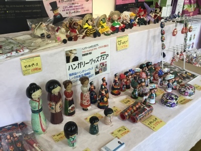 ハンガリー人の手によるこけし Tóth Vásárhelyi Réka KOKESHI展示会 開催のお知らせ!_e0318040_10245020.jpg