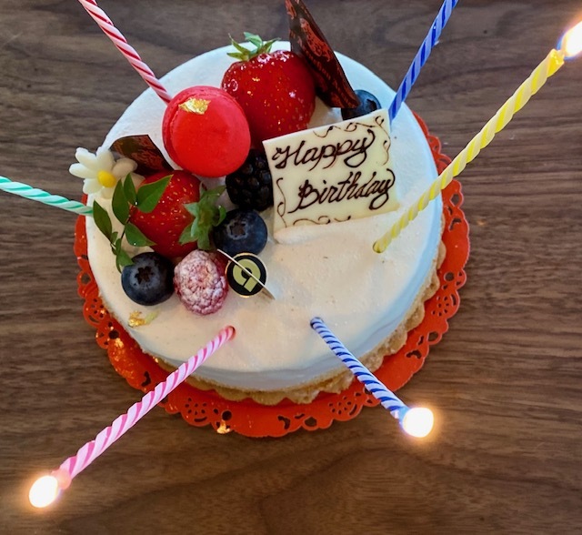 Birthday cake 特別な思い_a0165160_17552787.jpg
