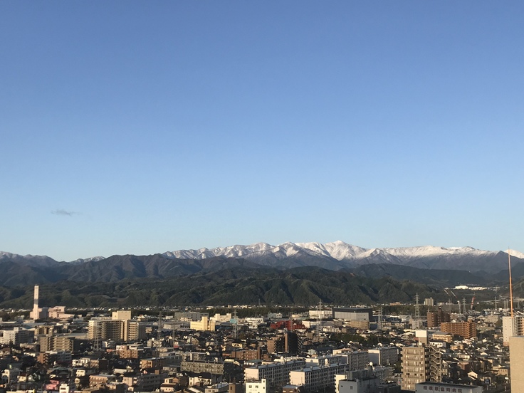おはよう丹沢!!なんと季節外れの雪がっ?!_c0212604_614928.jpg