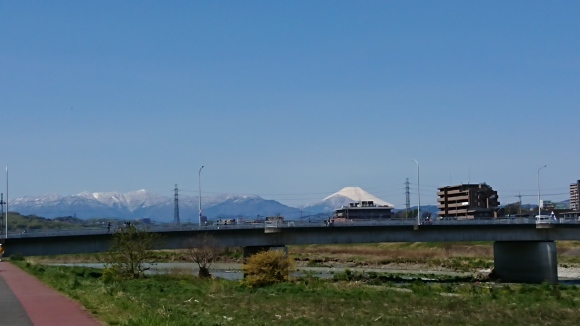宣言下7日目 今日の富士山_b0042308_13142565.jpg