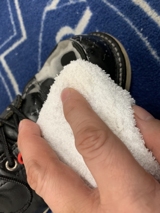 おうちで靴磨き「汚れてしまった白ステッチを白に戻す裏ワザ紹介」_b0226322_14010174.jpg